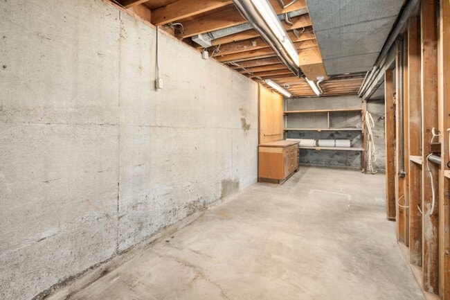 Building Photo - 4Bd/2.25Ba Bellevue House