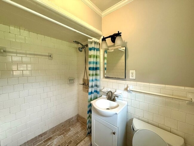 Building Photo - 325 Homewood Ave