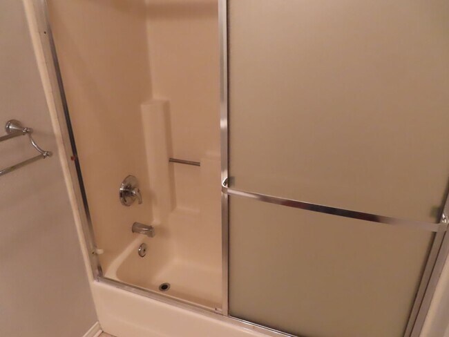 Building Photo - Two Bedroom Condo in the Heart of Mission Valley