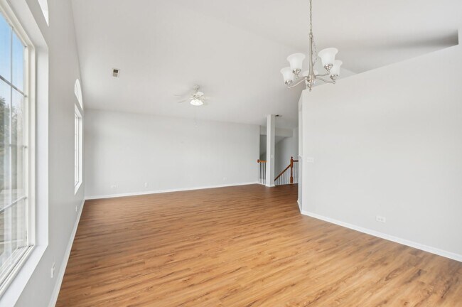Building Photo - 2333 Summerlin Dr