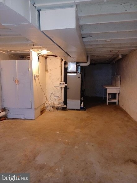 Building Photo - 513 N Highland Ave