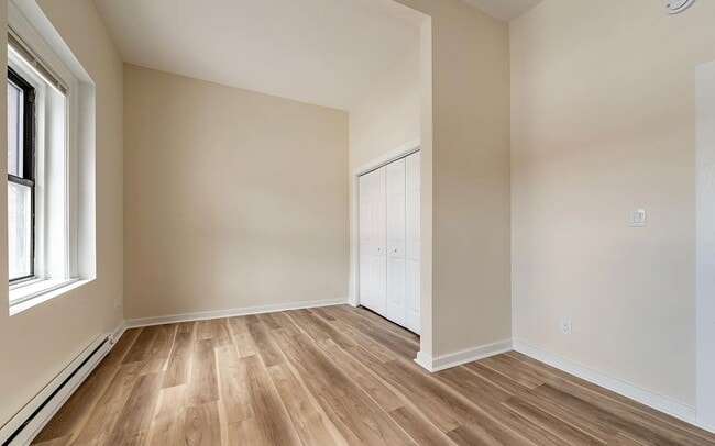 Building Photo - 67 S Ferry St