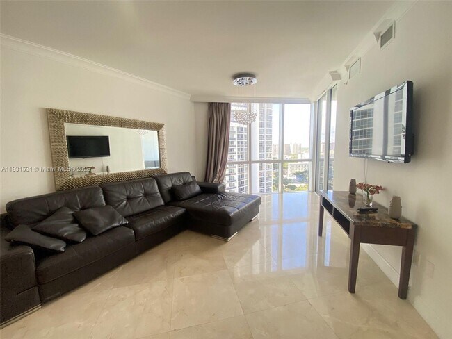 Building Photo - 18201 Collins Ave