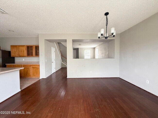 Building Photo - 404 Monet Ave