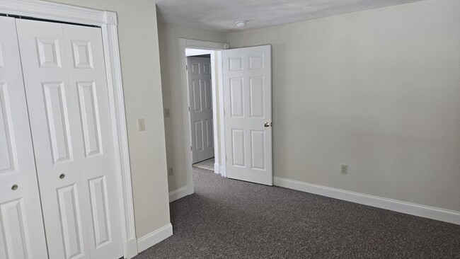 Building Photo - 35 Old Lantern Ln