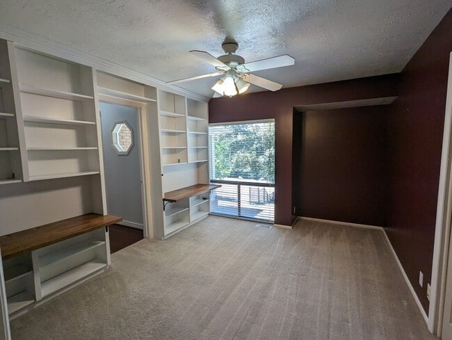 Building Photo - 1806 E Fawn Ln