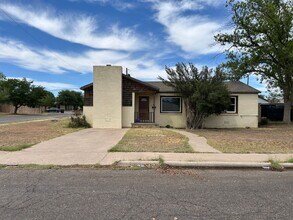 Building Photo - COMING SOON!!  Large Family Home!