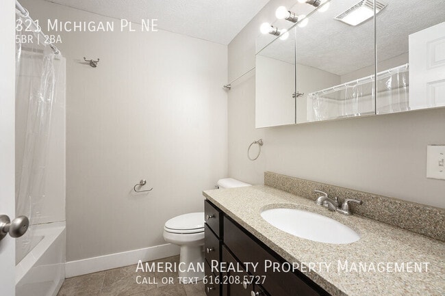 Building Photo - 321 Michigan Pl NE