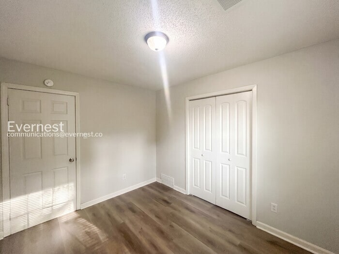 Building Photo - 8328 Dottley Dr