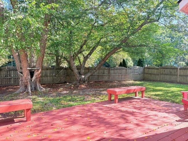 Building Photo - 110 Amelia Ct