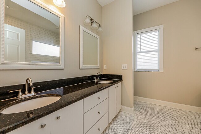 Building Photo - 1602 Cason Wood Ct