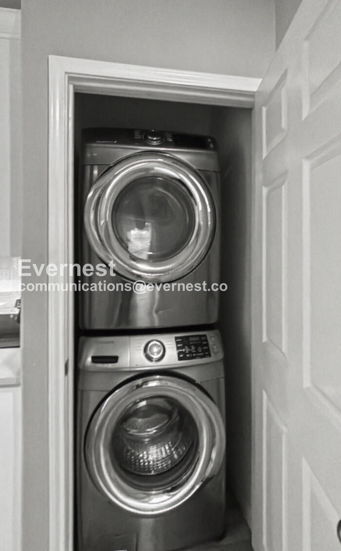 Building Photo - 201 Armstrong St