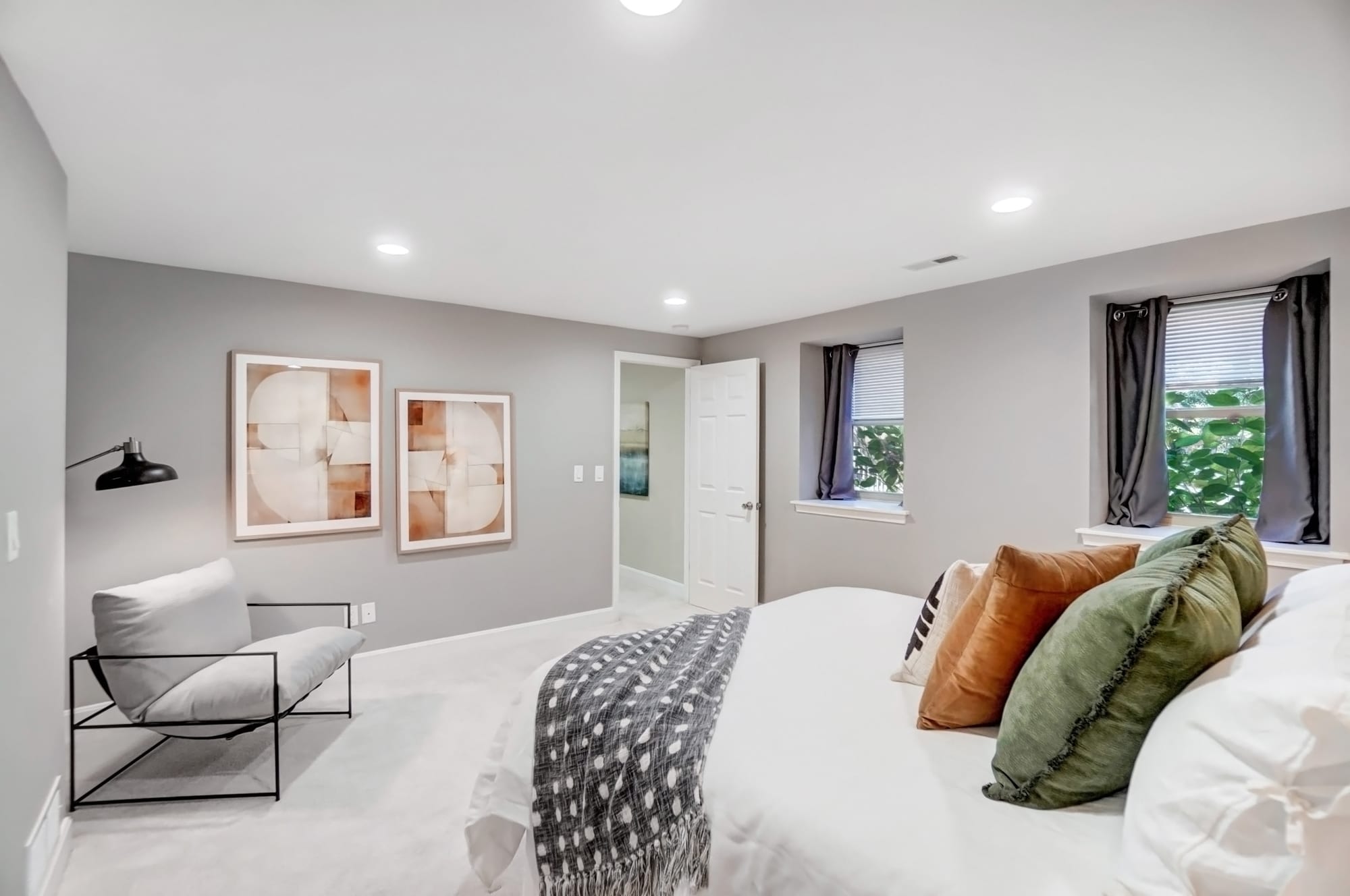 Building Photo - 2166 Gilbert Ave