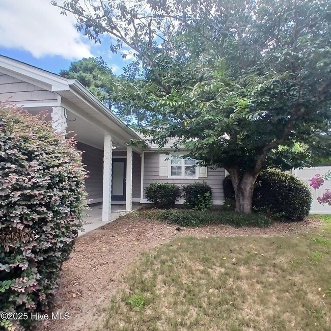 Building Photo - 4999 Glen Cove Dr SE