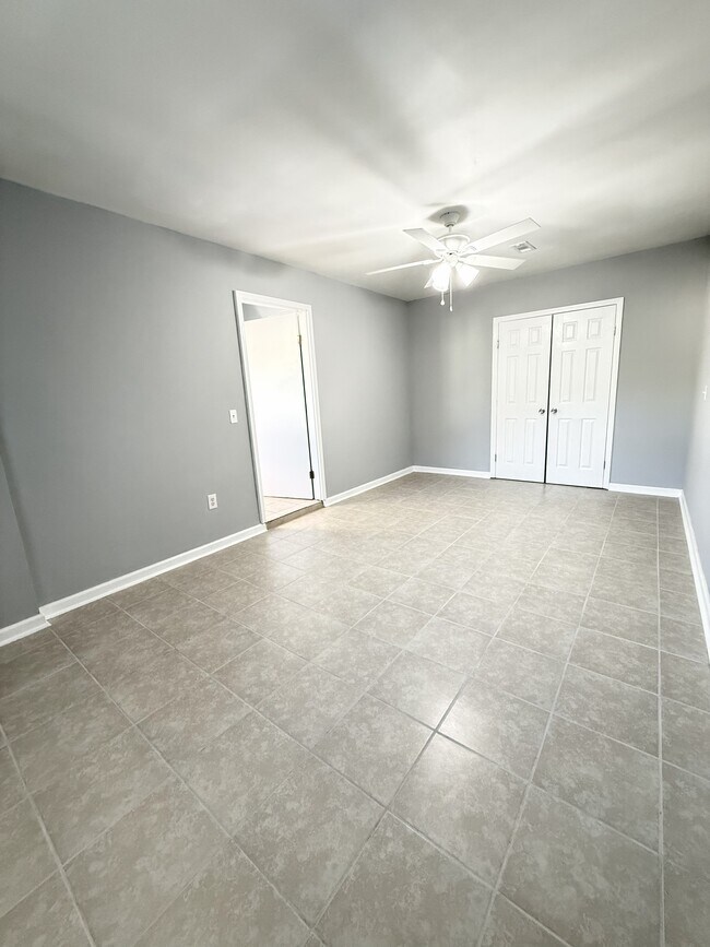 Building Photo - 506 Idlewood Cir