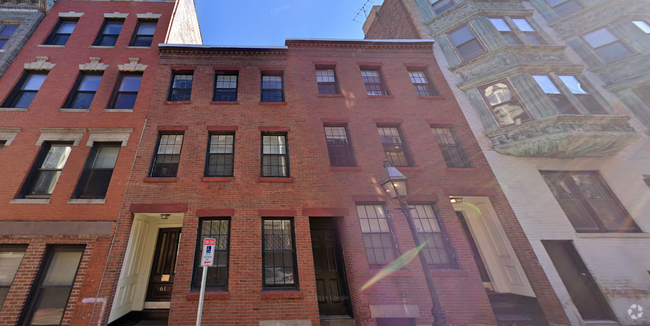 Building Photo - 61 Joy St