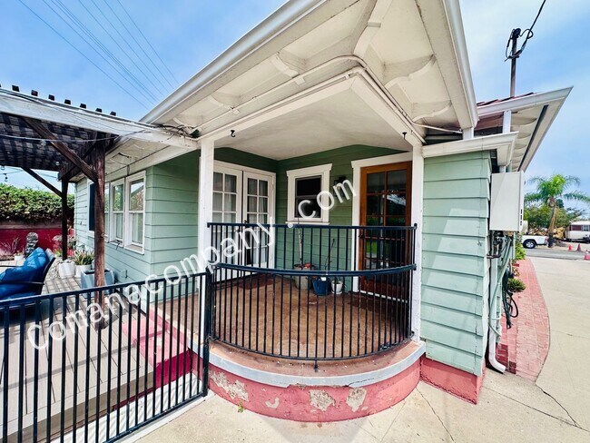 Building Photo - 4806 Aragon Dr