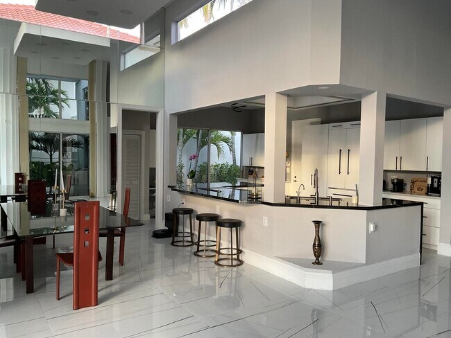 Building Photo - 7111 Dubonnet Dr