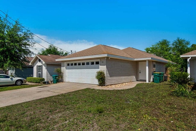 Building Photo - "Charming 3-Bedroom Home in Shalimar!"