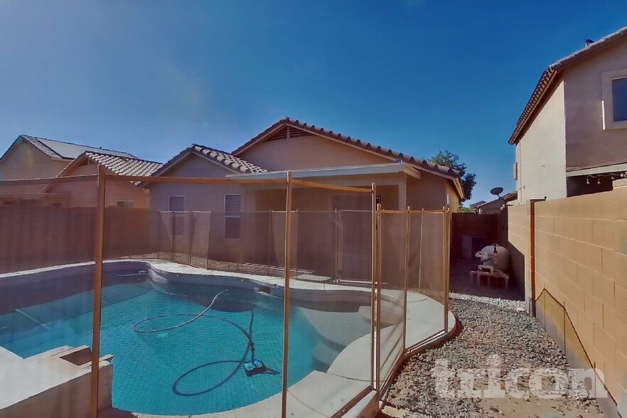 Building Photo - 11634 W Vogel Ave