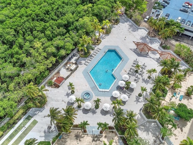 Building Photo - 100 Bayview Dr