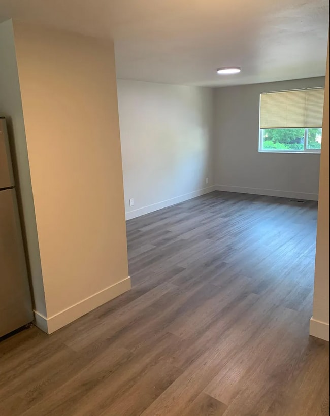 Building Photo - 1592 S 500 E