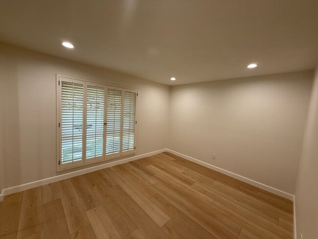 Building Photo - A New El Dorado II just waiting for You