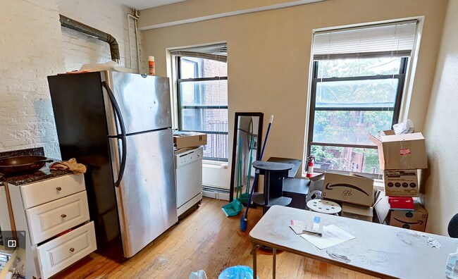 Building Photo - 9/1 Spacious 2BR apartment in South End ne...