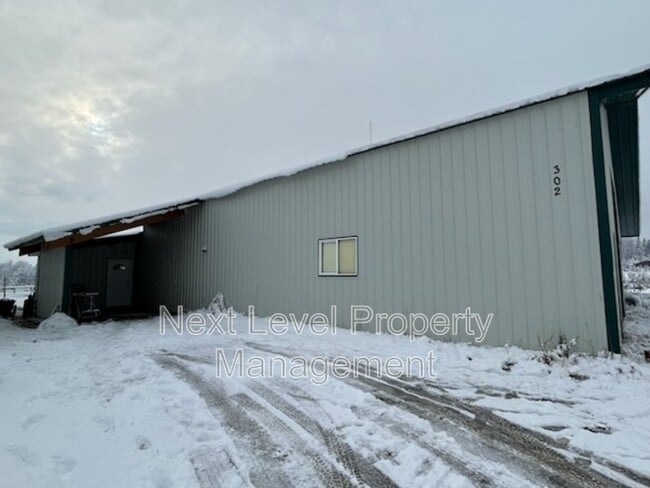 Building Photo - 302 Batavia Ln