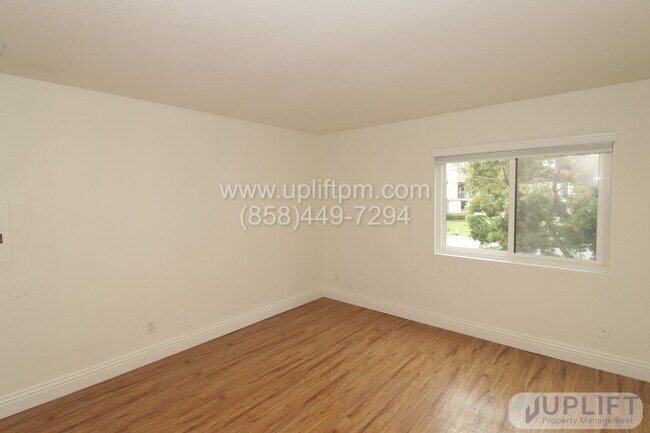 Building Photo - 2 Bed, 2 Bath Condo with Modern Upgrades A...