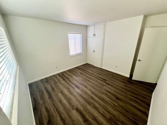 Building Photo - Beautiful Rental Home – Prime Location & Move-In Ready!