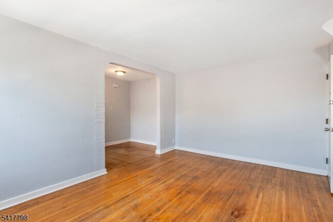 Building Photo - 23 Carpenter Terrace N