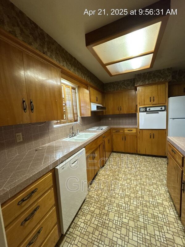 Building Photo - 5342 Avenue 280