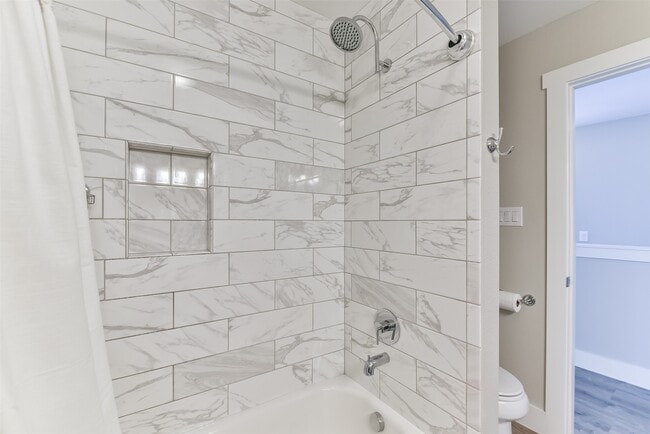 Building Photo - 1799 E Winn Ave