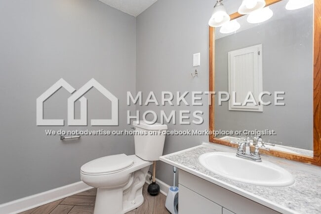 Building Photo - 414 Hilltop Dr