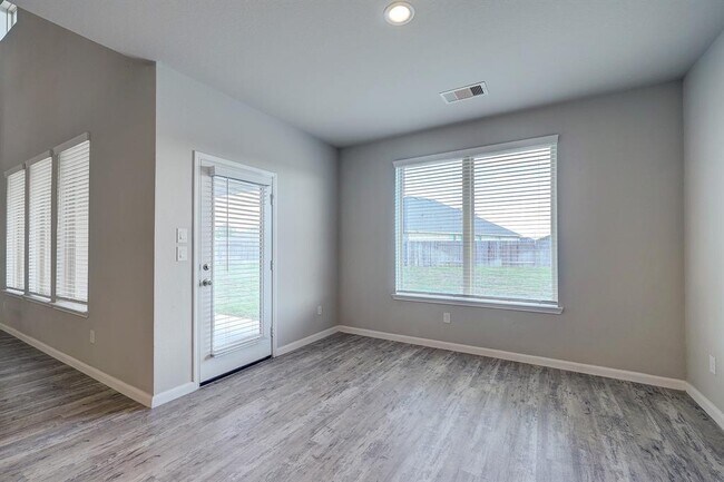 Building Photo - 28011 Langsdale Ct
