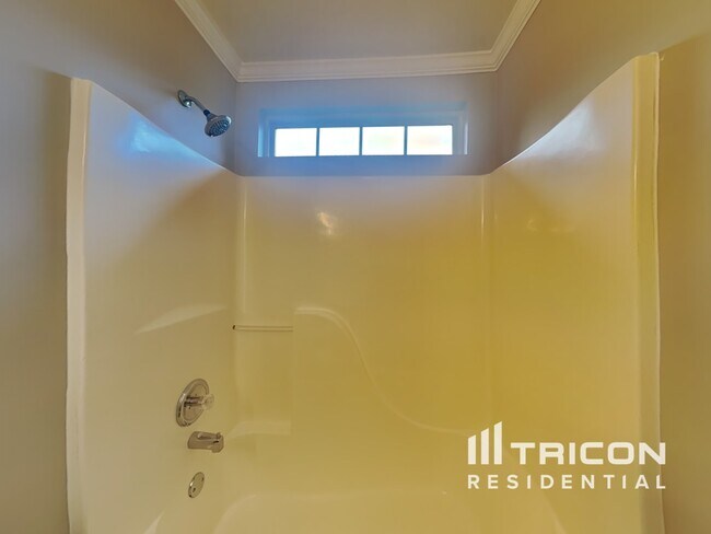 Building Photo - 832 Aimes Ct