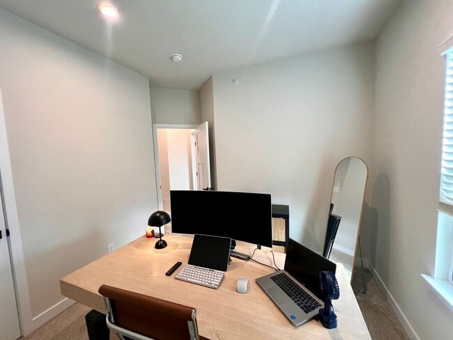 Building Photo - Canonsburg - 3 Bedroom 2.5 Bathroom Townhome For Rent