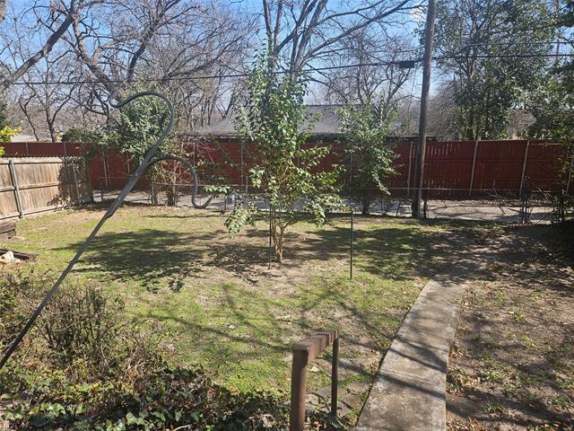 Building Photo - 7010 Vivian Ave