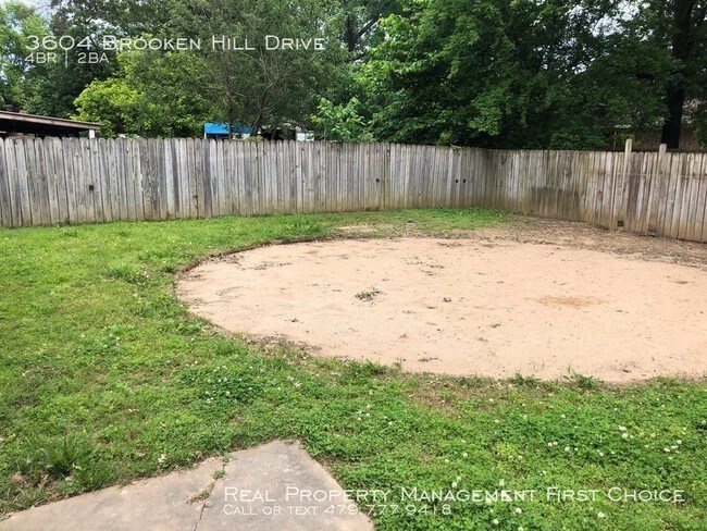 Building Photo - For Rent! Bottom of Fianna Hills!
