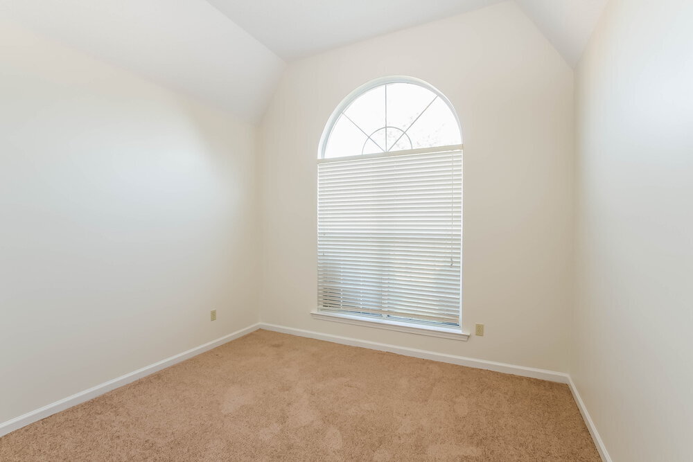 Building Photo - 5787 Reed Bend Cove
