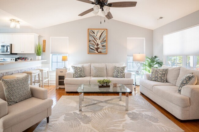 Building Photo - FURNISHED OFF-SEASON MONTHLY RENTAL
