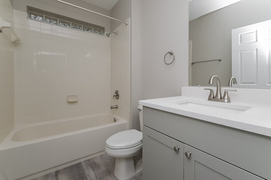 Building Photo - 416 Summer Sails Dr