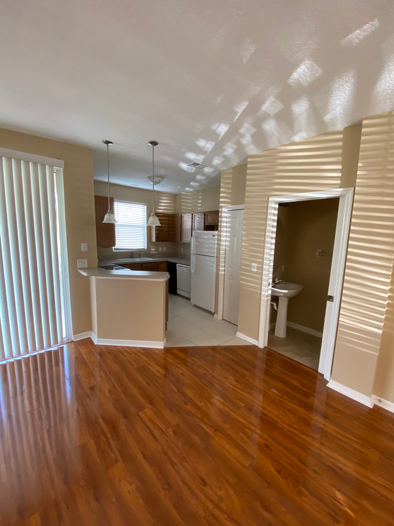 Building Photo - 12319 Country White Cir
