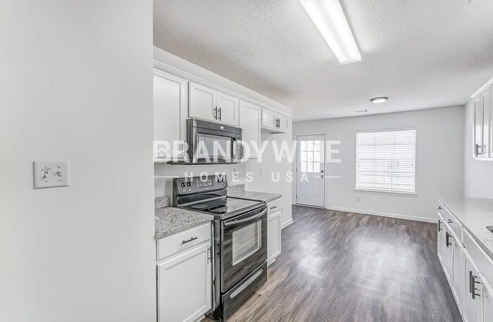 Building Photo - 10242 Evening Hill Dr