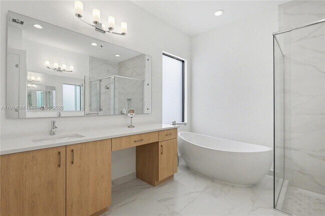 Building Photo - 8525 Crystal Downs Ave