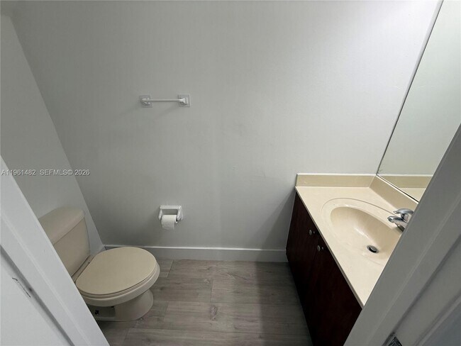 Building Photo - 4282 NE 9th St