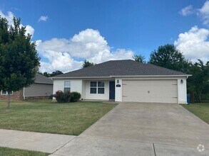 Building Photo - Super Cute Home in SW Bentonville!