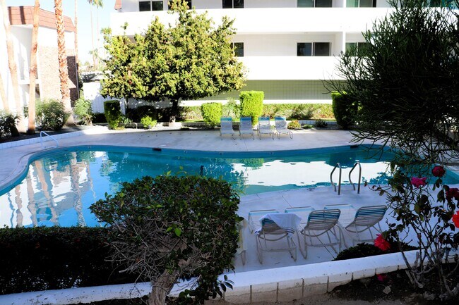 Building Photo - 2396 S Palm Canyon Dr