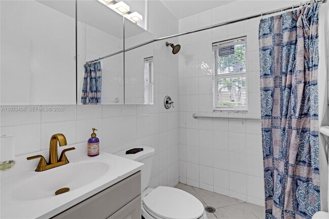 Building Photo - 437 NE 107th St